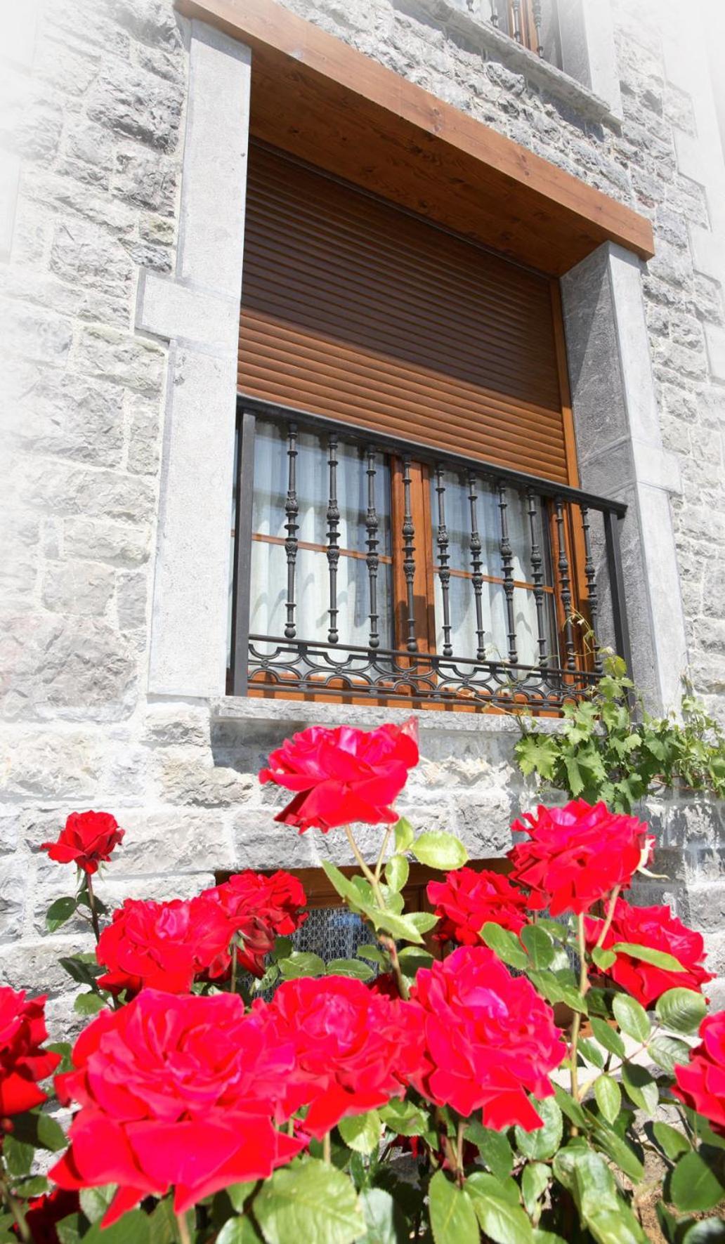 Apartamentos Rurales La Vina Onís Kültér fotó