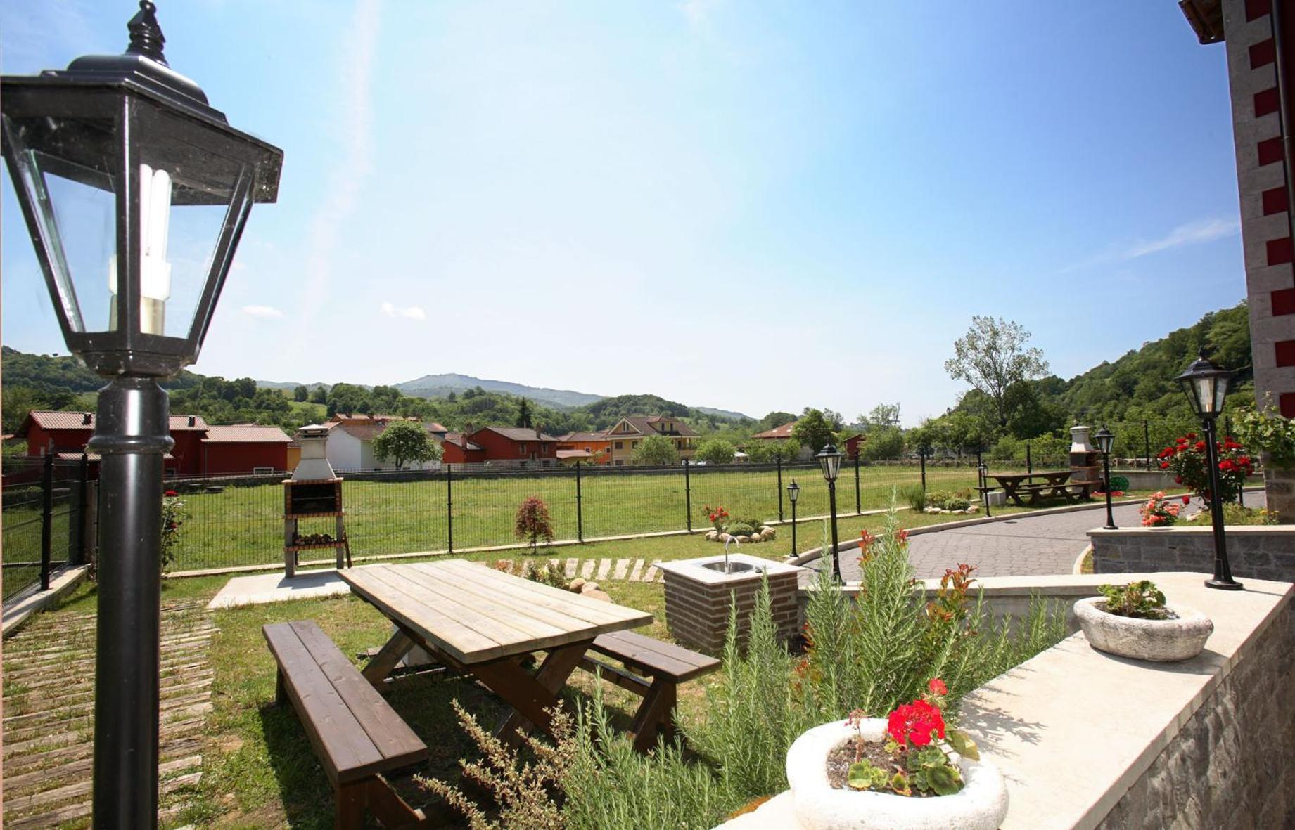Apartamentos Rurales La Vina Onís Kültér fotó